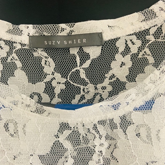 Lace dress - Picture 2 of 3